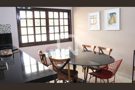 Casa para alugar com 500m², 6 quartos e 6 vagasCozinha