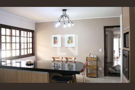 Casa para alugar com 500m², 6 quartos e 6 vagasCozinha