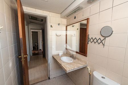 Apartamento à venda com 200m², 3 quartos e 3 vagasBanheiro