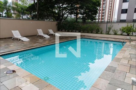 Apartamento à venda com 200m², 3 quartos e 3 vagasPiscina