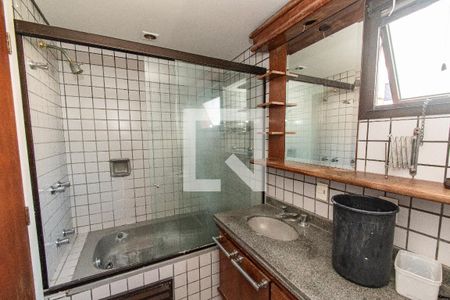 Apartamento à venda com 200m², 3 quartos e 3 vagasBanheiro da suíte