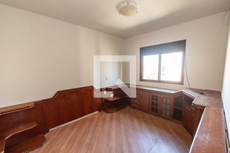 Apartamento à venda com 200m², 3 quartos e 3 vagasSuíte