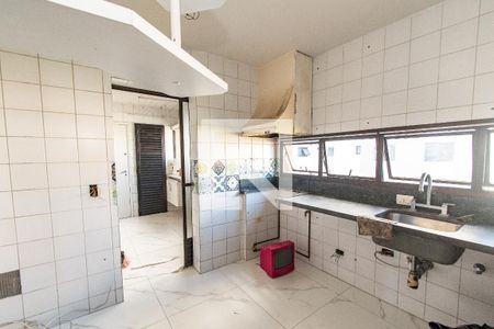 Apartamento à venda com 200m², 3 quartos e 3 vagasCozinha