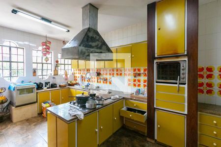 Casa à venda com 715m², 5 quartos e 6 vagasCozinha