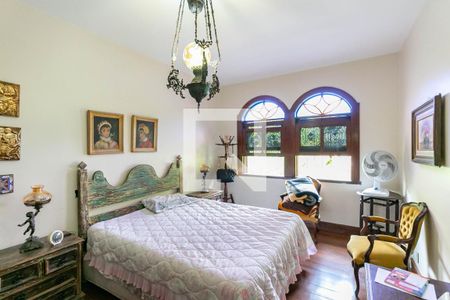 Casa à venda com 715m², 5 quartos e 6 vagasQuarto Suíte 2