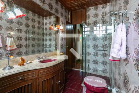 Casa à venda com 715m², 5 quartos e 6 vagasBanheiro Social