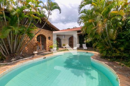 Casa à venda com 715m², 5 quartos e 6 vagasPiscina