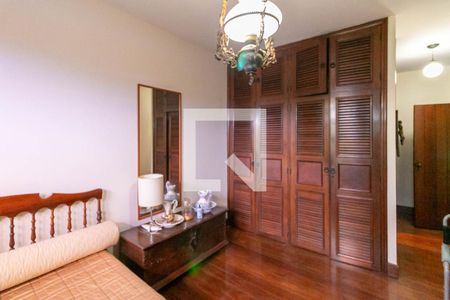 Casa à venda com 715m², 5 quartos e 6 vagasQuarto Suíte 3