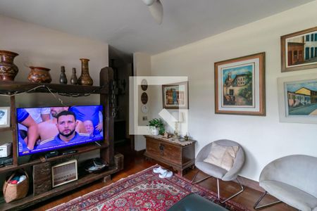 Casa à venda com 715m², 5 quartos e 6 vagasQuarto Suíte