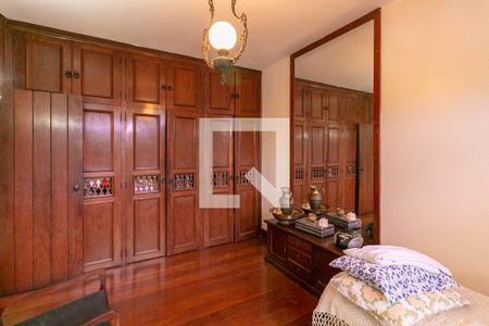 Casa à venda com 715m², 5 quartos e 6 vagasQuarto 3