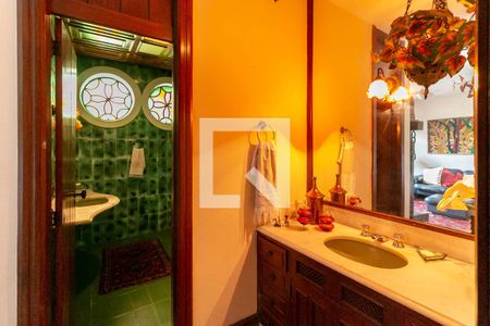 Casa à venda com 715m², 5 quartos e 6 vagasBanheiro da Suíte