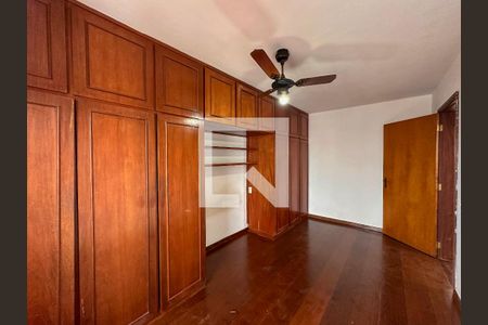 Apartamento à venda com 80m², 2 quartos e 3 vagasQuarto 2