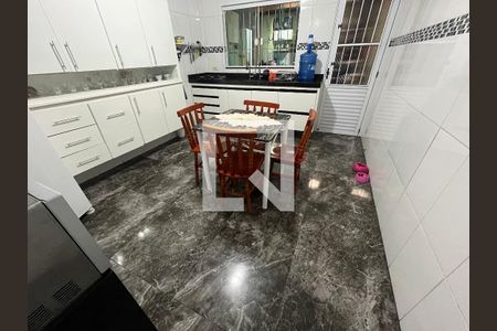 Casa à venda com 152m², 3 quartos e 2 vagasCozinha