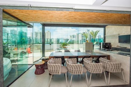 Apartamento à venda com 304m², 4 quartos e 4 vagas Apartamento à venda com 304m², 4 quartos e 4 vagasVaranda gourmet