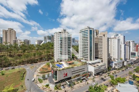 Apartamento à venda com 304m², 4 quartos e 4 vagas Apartamento à venda com 304m², 4 quartos e 4 vagasSuíte
