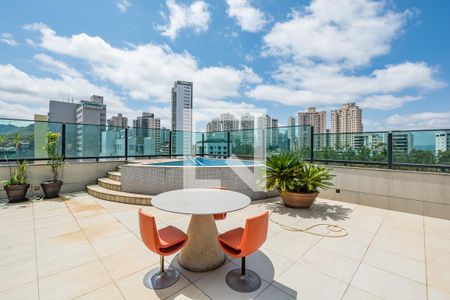 Apartamento à venda com 304m², 4 quartos e 4 vagas Apartamento à venda com 304m², 4 quartos e 4 vagasVaranda da cobertura