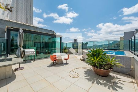 Apartamento à venda com 304m², 4 quartos e 4 vagas Apartamento à venda com 304m², 4 quartos e 4 vagasVaranda da cobertura