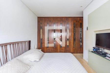 Apartamento à venda com 304m², 4 quartos e 4 vagas Apartamento à venda com 304m², 4 quartos e 4 vagasSuíte