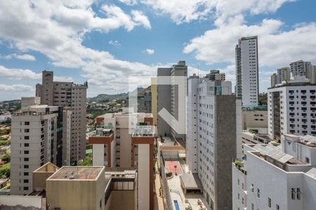 Apartamento à venda com 304m², 4 quartos e 4 vagas Apartamento à venda com 304m², 4 quartos e 4 vagasSala 1