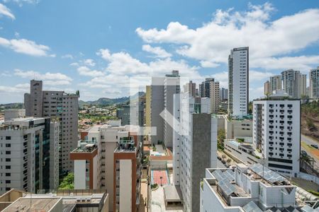Apartamento à venda com 304m², 4 quartos e 4 vagas Apartamento à venda com 304m², 4 quartos e 4 vagasVaranda da cobertura