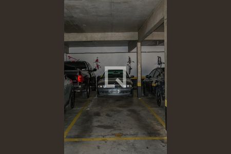 Apartamento à venda com 304m², 4 quartos e 4 vagas Apartamento à venda com 304m², 4 quartos e 4 vagasGaragem