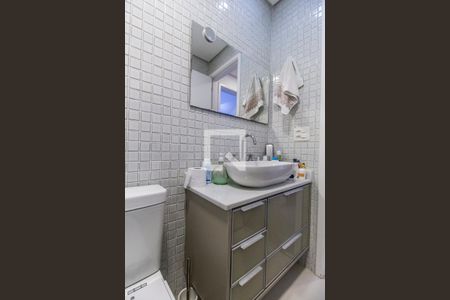 Apartamento à venda com 70m², 2 quartos e 1 vaga Apartamento à venda com 70m², 2 quartos e 1 vagaBanheiro 2