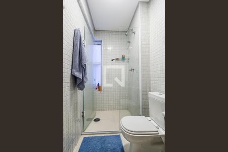 Apartamento à venda com 70m², 2 quartos e 1 vaga Apartamento à venda com 70m², 2 quartos e 1 vagaBanheiro da Suíte