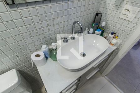 Apartamento à venda com 70m², 2 quartos e 1 vaga Apartamento à venda com 70m², 2 quartos e 1 vagaDetalhe do banheiro