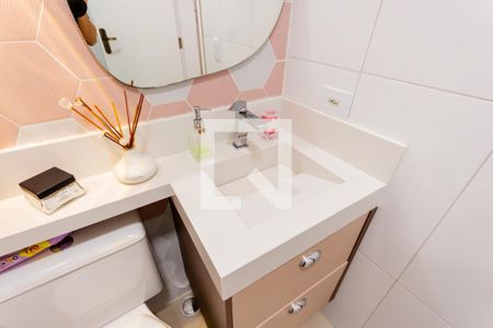 Apartamento à venda com 110m², 2 quartos e 2 vagas Apartamento à venda com 110m², 2 quartos e 2 vagasBanheiro da Suíte