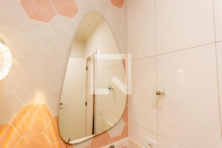 Apartamento à venda com 110m², 2 quartos e 2 vagas Apartamento à venda com 110m², 2 quartos e 2 vagasBanheiro da Suíte