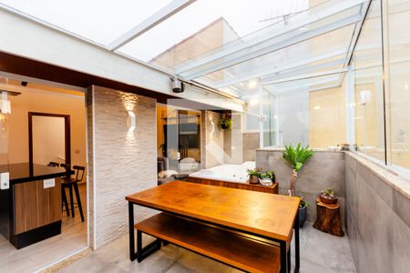 Apartamento à venda com 110m², 2 quartos e 2 vagas Apartamento à venda com 110m², 2 quartos e 2 vagasÁrea Gourmet