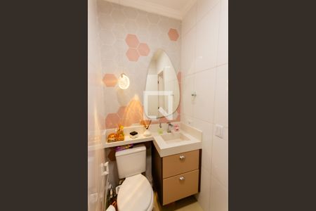 Apartamento à venda com 110m², 2 quartos e 2 vagas Apartamento à venda com 110m², 2 quartos e 2 vagasBanheiro da Suíte