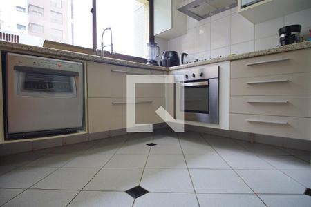 Apartamento à venda com 250m², 3 quartos e 2 vagasCozinha