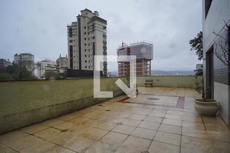 Apartamento à venda com 250m², 3 quartos e 2 vagasPátio