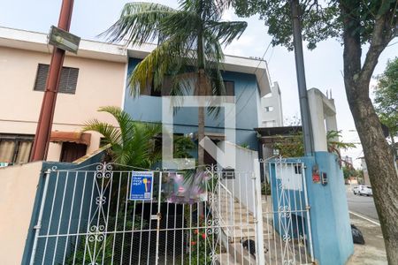 Casa à venda com 112m², 3 quartos e 3 vagas Casa à venda com 112m², 3 quartos e 3 vagasEntrada