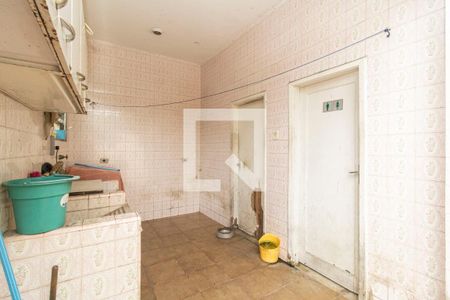 Casa à venda com 600m², 3 quartos e 2 vagas Casa à venda com 600m², 3 quartos e 2 vagasLavanderia