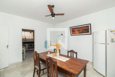 Casa à venda com 600m², 3 quartos e 2 vagas Casa à venda com 600m², 3 quartos e 2 vagasCopa