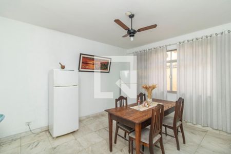 Casa à venda com 600m², 3 quartos e 2 vagas Casa à venda com 600m², 3 quartos e 2 vagasCopa