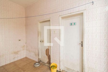 Casa à venda com 600m², 3 quartos e 2 vagas Casa à venda com 600m², 3 quartos e 2 vagasQuarto de Serviço/Banheiro de Serviço