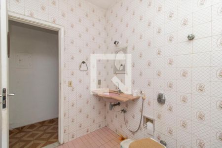 Casa à venda com 600m², 3 quartos e 2 vagas Casa à venda com 600m², 3 quartos e 2 vagasBanheiro Social