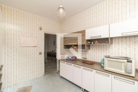 Casa à venda com 600m², 3 quartos e 2 vagas Casa à venda com 600m², 3 quartos e 2 vagasCozinha