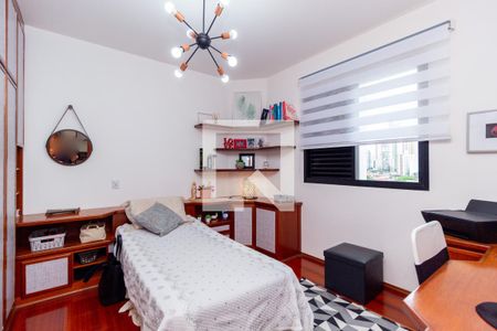 Apartamento à venda com 167m², 3 quartos e 2 vagas Apartamento à venda com 167m², 3 quartos e 2 vagasQuarto 2