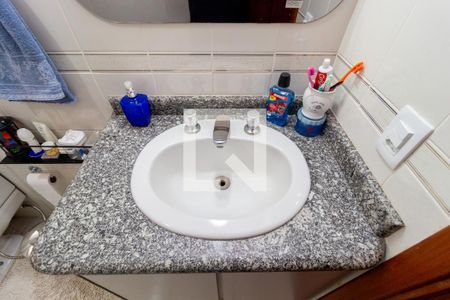 Apartamento à venda com 167m², 3 quartos e 2 vagas Apartamento à venda com 167m², 3 quartos e 2 vagasDetalhe - Banheiro 2