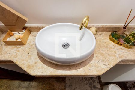 Apartamento à venda com 167m², 3 quartos e 2 vagas Apartamento à venda com 167m², 3 quartos e 2 vagasDetalhe - Lavabo