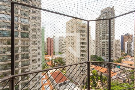 Apartamento à venda com 454m², 3 quartos e 4 vagas Apartamento à venda com 454m², 3 quartos e 4 vagasSuíte 3 varanda