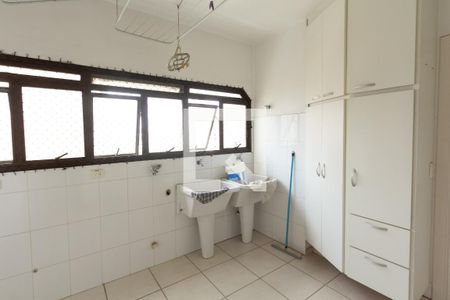Apartamento à venda com 454m², 3 quartos e 4 vagas Apartamento à venda com 454m², 3 quartos e 4 vagasÁrea de Serviço
