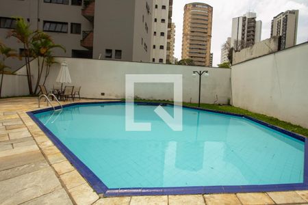 Apartamento à venda com 454m², 3 quartos e 4 vagas Apartamento à venda com 454m², 3 quartos e 4 vagasÁrea comum - Piscina