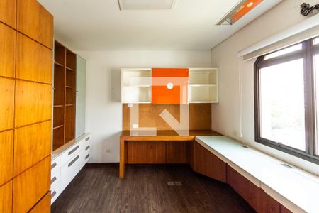 Apartamento à venda com 454m², 3 quartos e 4 vagas Apartamento à venda com 454m², 3 quartos e 4 vagasEscritório
