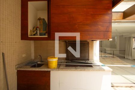 Apartamento à venda com 454m², 3 quartos e 4 vagas Apartamento à venda com 454m², 3 quartos e 4 vagasÁrea comum - Churrasqueira