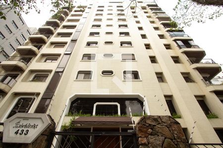 Apartamento à venda com 454m², 3 quartos e 4 vagas Apartamento à venda com 454m², 3 quartos e 4 vagasFachada